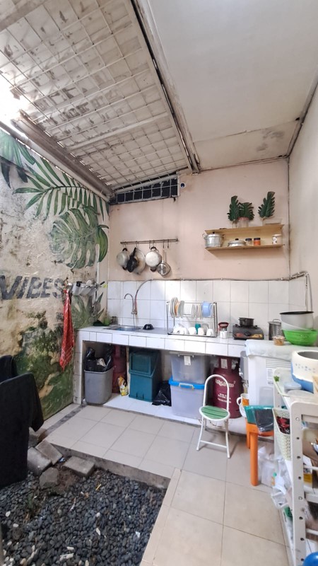 Rumah 2 Lantai Siap Huni dengan Hunian Nyaman dan Asri @Bintaro Sektor 9 .