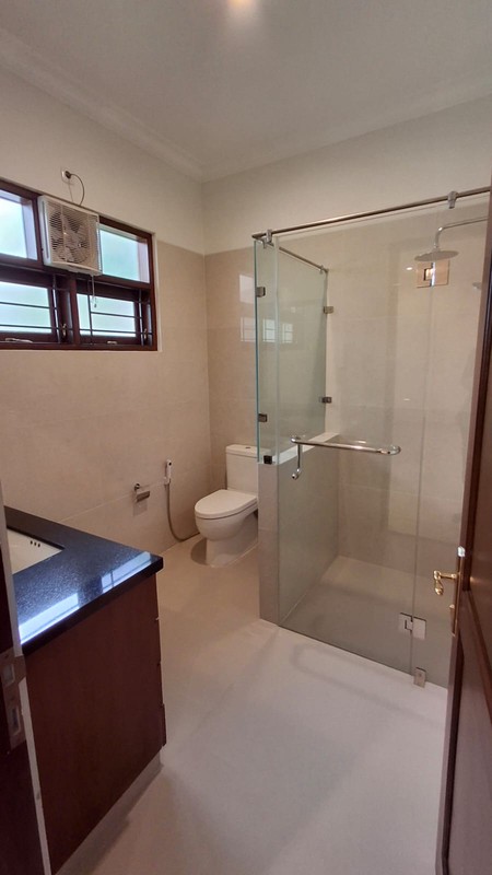 Rumah Mewah di Siaga Pejaten Jakarta Selatan LT 670 m2 LB 500 m2 ada Swimming Pool Privat SHM