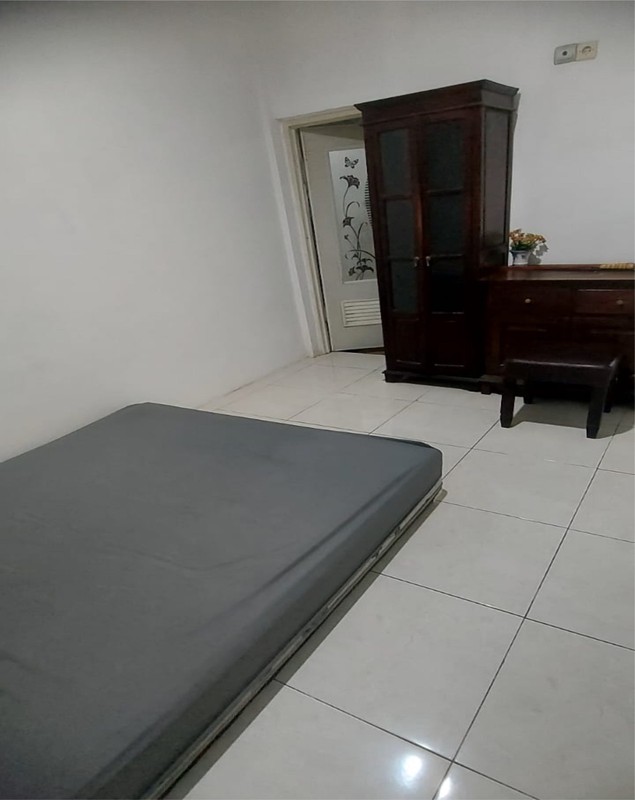 Disewakan Mewah 2 Lantai Dekat Stan Tajem 