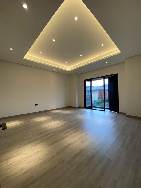 Rumah Baru Siap Huni SHM Setraduta Grande 