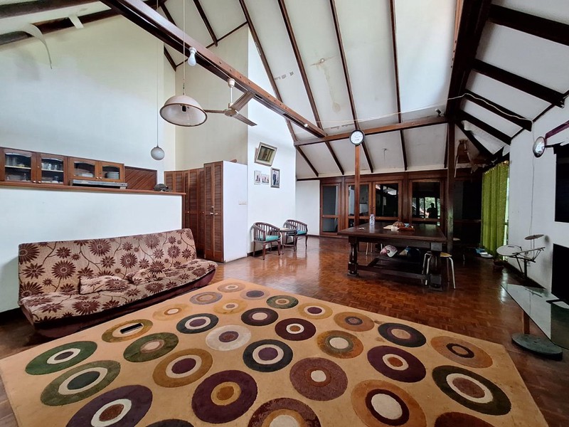 Rumah Hitung Tanah Luas 1000 m2 dalam komplek Witana Harja, Pamulang