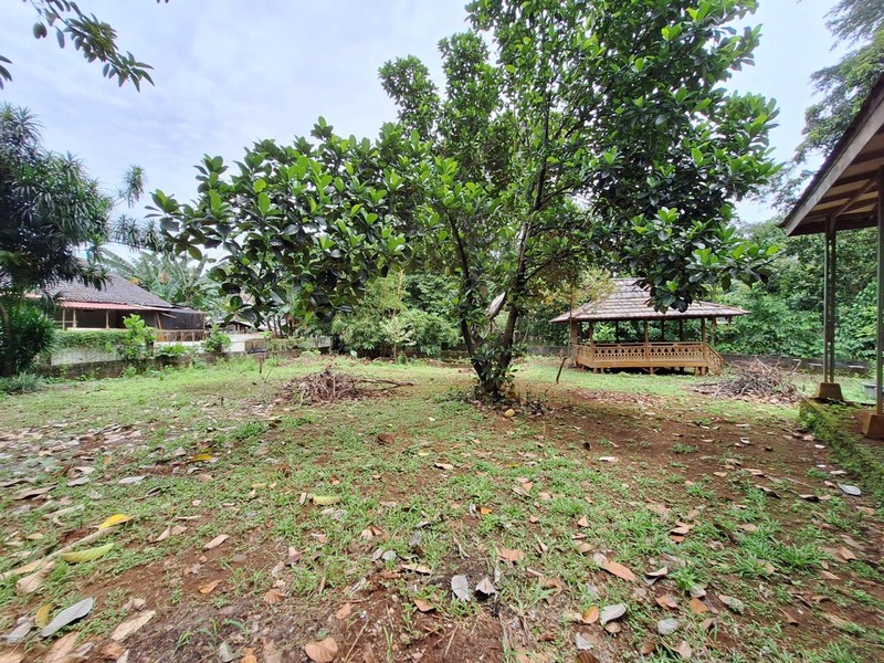 Rumah Hitung Tanah Luas 1000 m2 dalam komplek Witana Harja, Pamulang