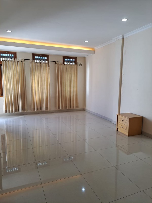 Dijual Rumah Siap Pakai Setra Duta Bandung