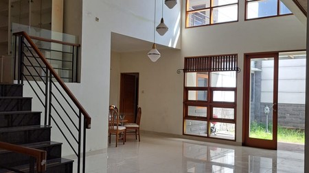 Dijual Rumah Siap Pakai Setra Duta Bandung