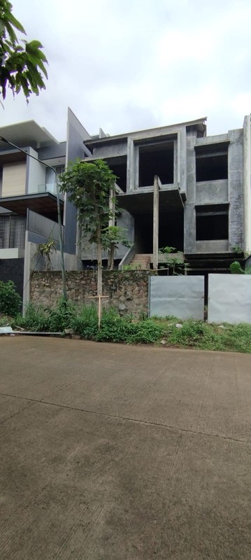 Dijual Rumah Unfinished Setraduta Hegar Mainroad