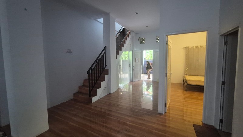 Rumah 2½ Lantai di Jakarta Selatan dengan KT 3+1 dan KM 2+1 Lokasi Strategis Siap Huni