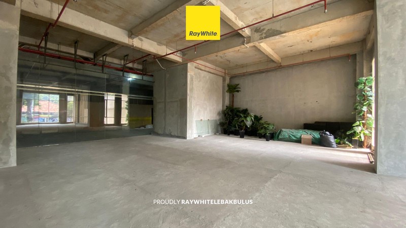 Disewakan Commercial Space di Area Premium Kemang Raya, Jakarta Selatan. Cocok untuk Restaurant / Retail Store 