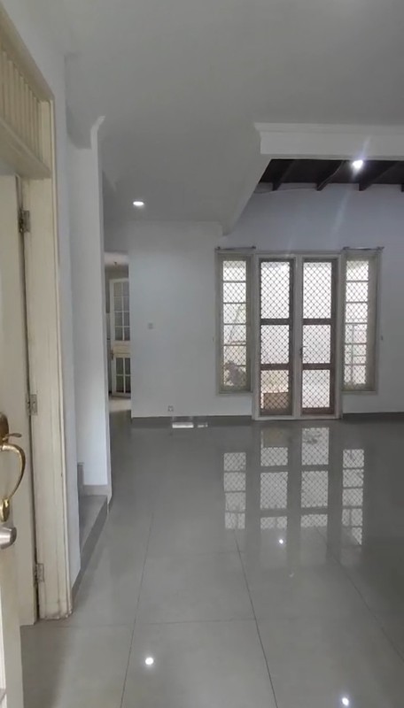 MURAH Disewakan Rumah Villa Sentra Raya Citraland Surabaya - Full Furnished -dekat G Walk - Ballerina Road - Sekolah Ciputra