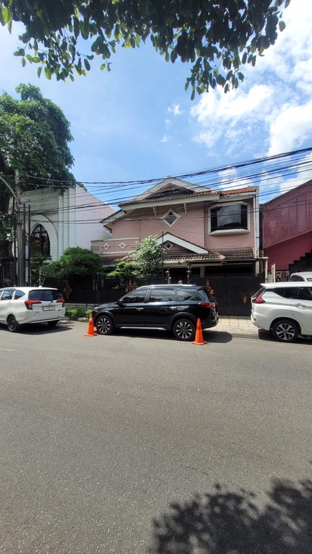 Rumah 2 Lantai Semi Furnished Siap Huni dengan Hunian Nyaman dan Asri @Bintaro Sektor 9