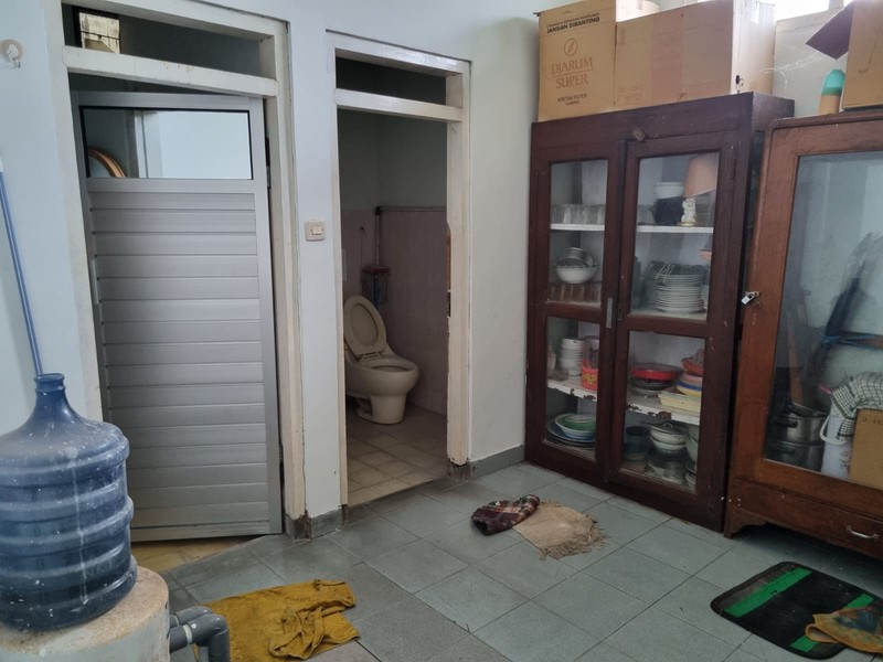 Rumah Cocok Untuk Ruang Usaha Lokasi di Kawasan Ruko Jalan Bantul.