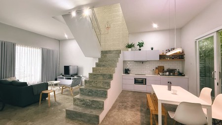 Rumah Full Furnished dengan Desain Modern Hunian Nyaman dan Asri di Ciputat Timur