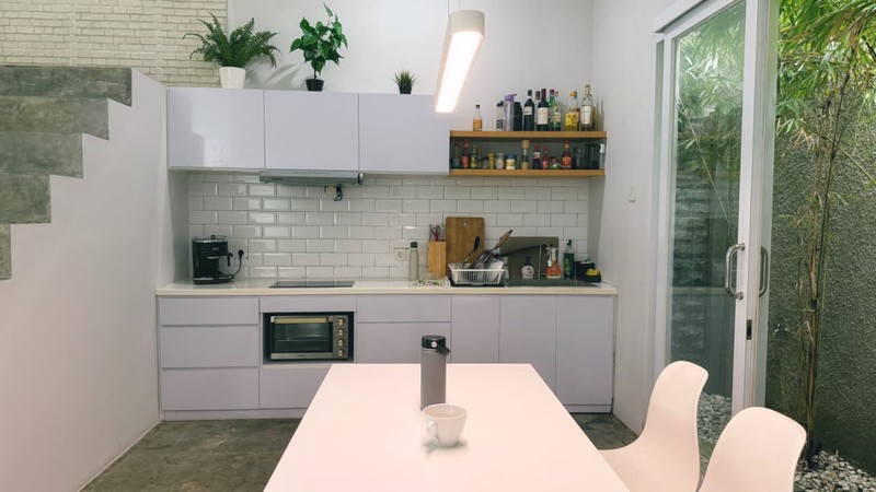 Rumah Full Furnished dengan Desain Modern Hunian Nyaman dan Asri di Ciputat Timur