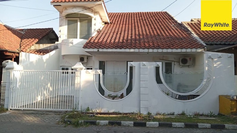 Dijual Rumah 2 lantai di Babatan Pratama Surabaya
