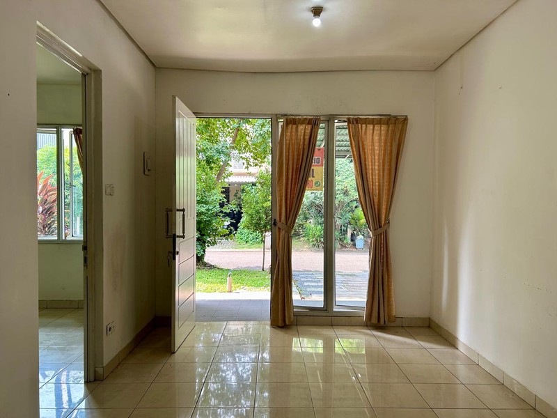 Rumah 2 Lantai Siap Huni dengan Hunian Nyaman dan Asri @BSD, City.