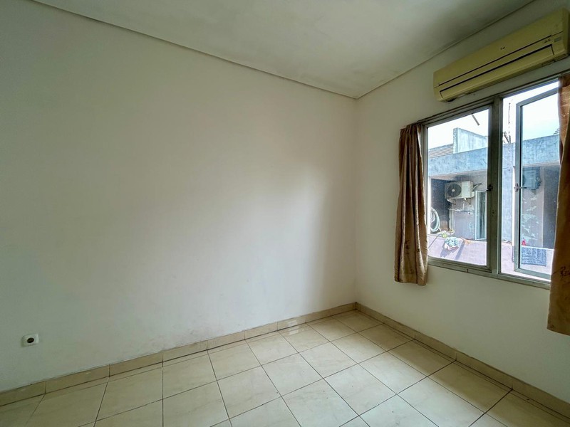 Rumah 2 Lantai Siap Huni dengan Hunian Nyaman dan Asri @BSD, City.