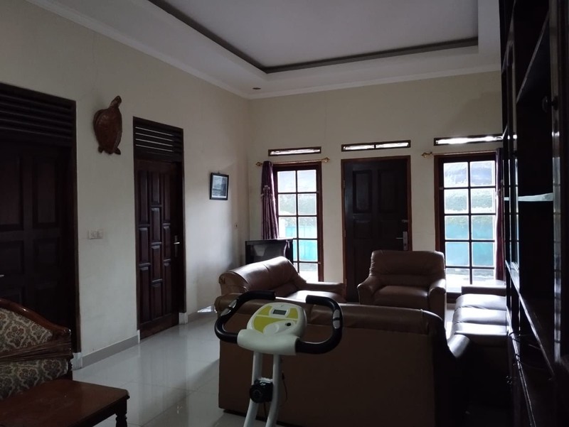 Best Investment! Rumah Besar di Jalan Raya Lembang - Lokasi Dekat Tempat Wisata & View Pegunungan