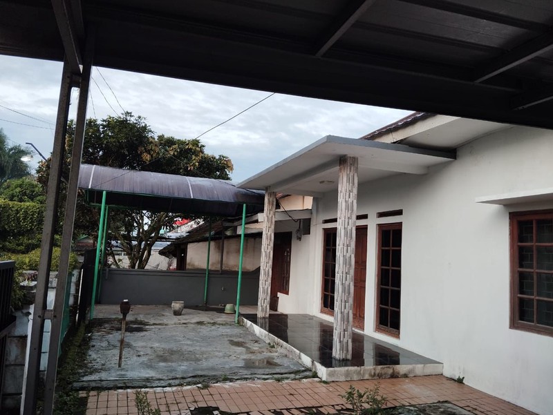Best Investment! Rumah Besar di Jalan Raya Lembang - Lokasi Dekat Tempat Wisata & View Pegunungan