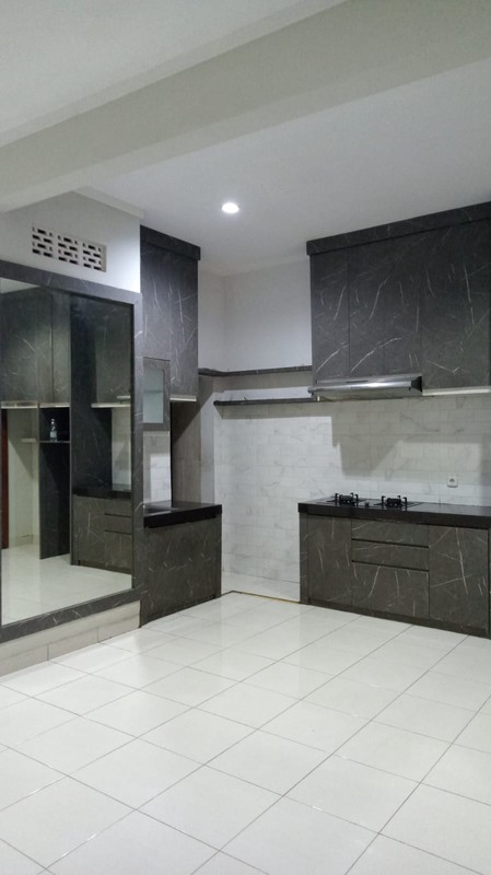 Rumah 2 lantai Siap Huni di Premier Teracce Ciracas Jakarta Timur