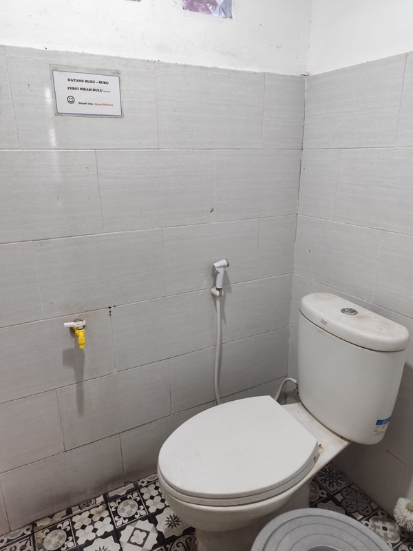 Disewakan Cepat, Ruang Usaha Strategis Di Condong Catur, Sleman 