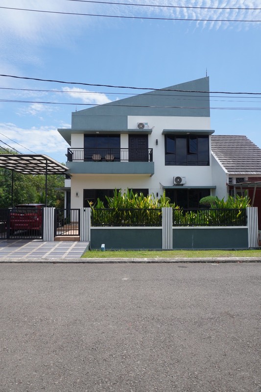 Rumah Bagus, Nyaman dan Asri dalam Cluster di Parung Panjang