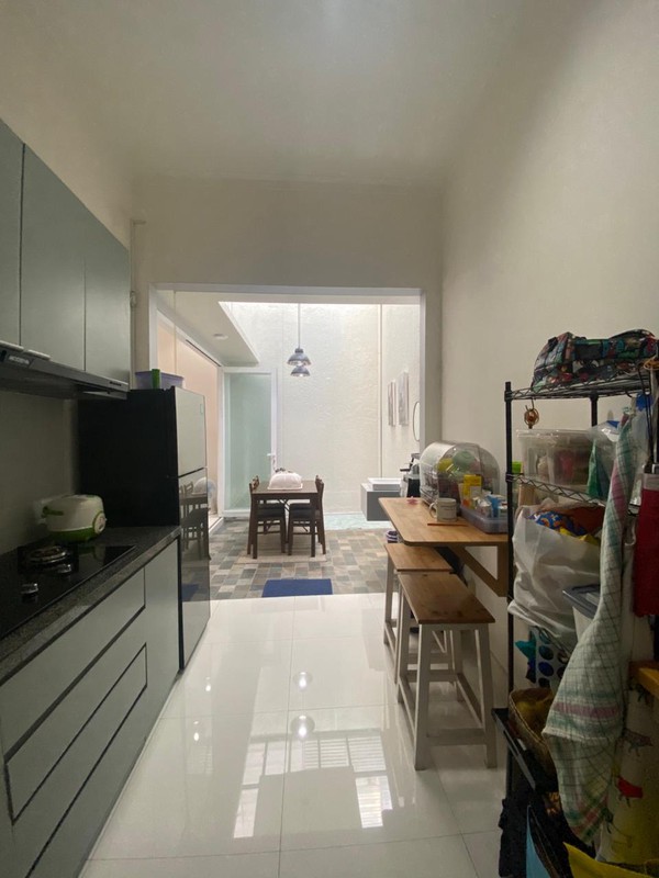 RUMAH MODERN SIAP HUNI DI CIRENDEU AREA