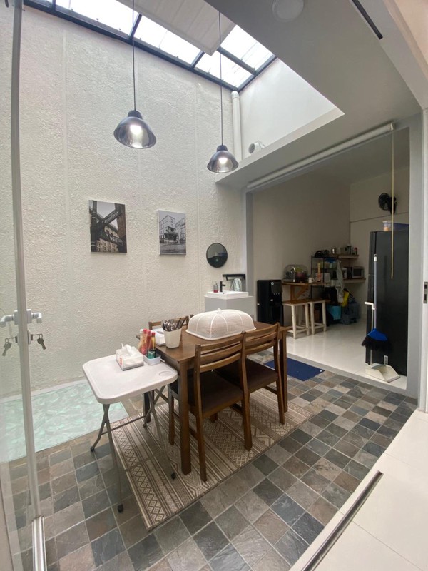 RUMAH MODERN SIAP HUNI DI CIRENDEU AREA