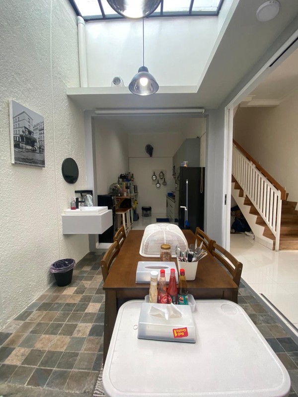 RUMAH MODERN SIAP HUNI DI CIRENDEU AREA