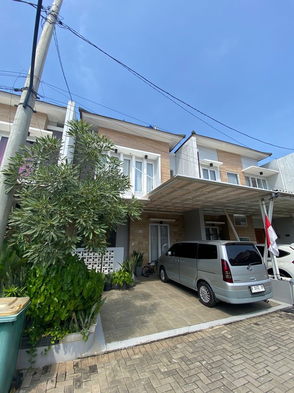 RUMAH MODERN SIAP HUNI DI CIRENDEU AREA