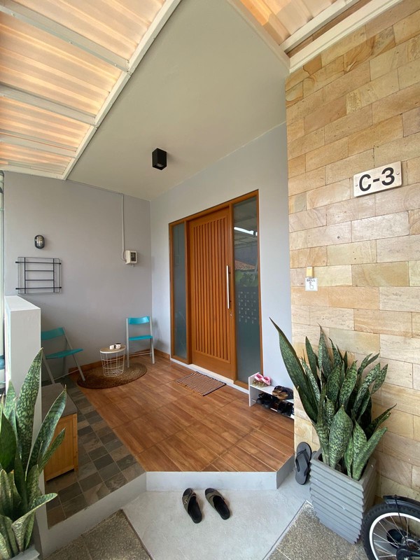 RUMAH MODERN SIAP HUNI DI CIRENDEU AREA