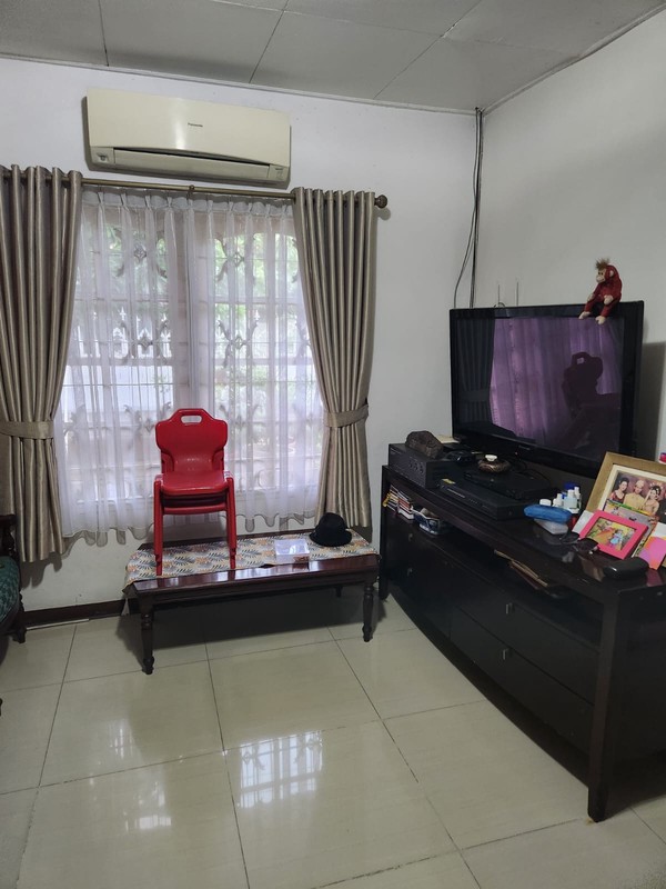 Rumah Hook 3 Lantai di Kelapa Gading Dekat Tol dan LRT