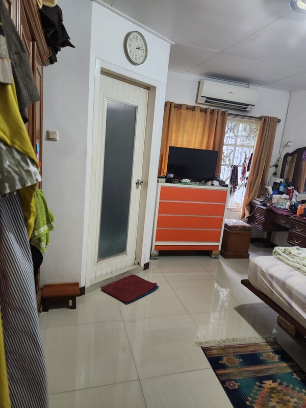 Rumah Hook 3 Lantai di Kelapa Gading Dekat Tol dan LRT