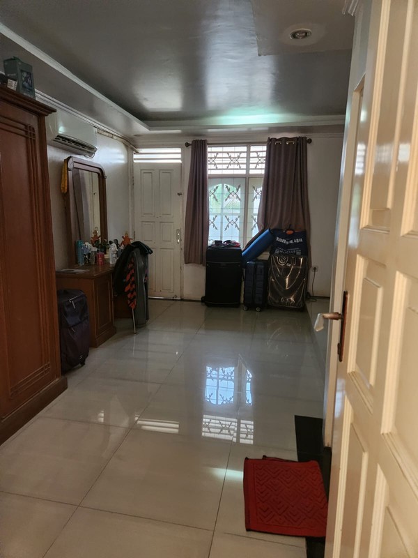 Rumah Hook 3 Lantai di Kelapa Gading Dekat Tol dan LRT