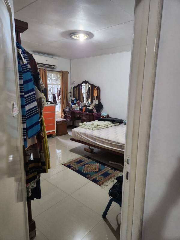 Rumah Hook 3 Lantai di Kelapa Gading Dekat Tol dan LRT