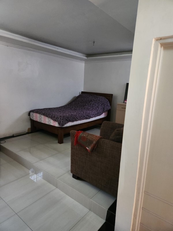 Rumah Hook 3 Lantai di Kelapa Gading Dekat Tol dan LRT