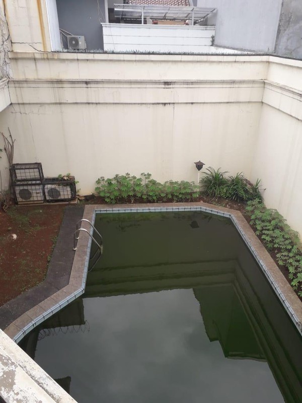 Rumah Mewah Strategis di Adiaksa, Lebak Bulus Jakarta Selatan - Kolam Renang, Akses Tol & MRT!