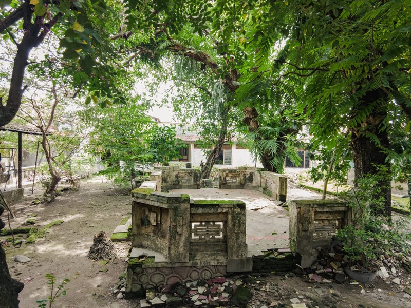 Dijual Tanah & Bangunan  1670 Meter Persegi Di Jl. Brigjen Katamso Lokasi Pusat Bisnis