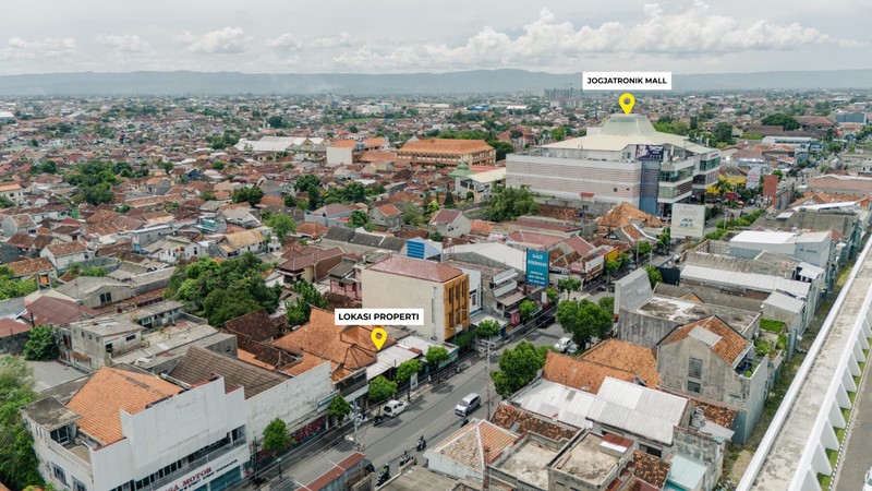 Dijual Tanah & Bangunan  1670 Meter Persegi Di Jl. Brigjen Katamso Lokasi Pusat Bisnis