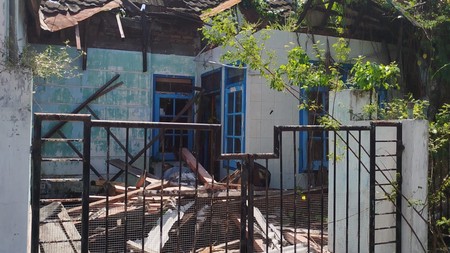 Dijual Rumah Hitung Tanah di Jl Semangka Waru Sidoarjo