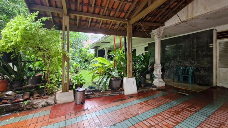 Dijual Rumah Lama Hitung Tanah Lokasi Strategis Di Jl. Laksana, Kebayoran Baru, Jakarta Selatan