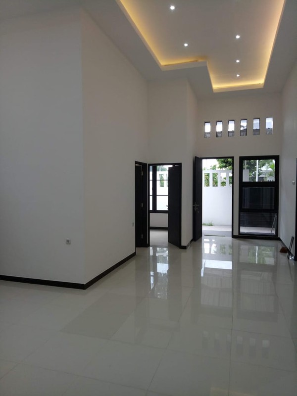 3 Milyar-an Dijual Rumah Baru Pakuwon Indah - Villa Valensia Surabaya Barat Bonus Semi Furnished Dekat Citraland, Pakuwon Mall, Darmo Permai