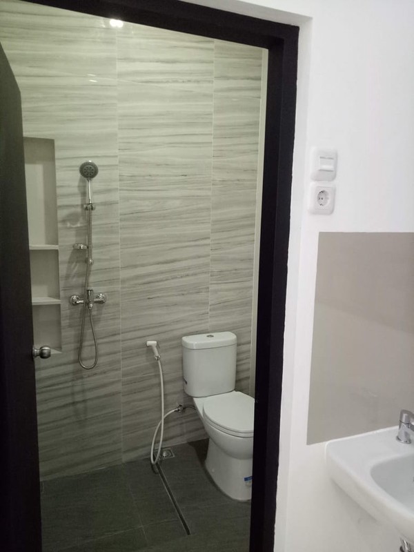 3 Milyar-an Dijual Rumah Baru Pakuwon Indah - Villa Valensia Surabaya Barat Bonus Semi Furnished Dekat Citraland, Pakuwon Mall, Darmo Permai