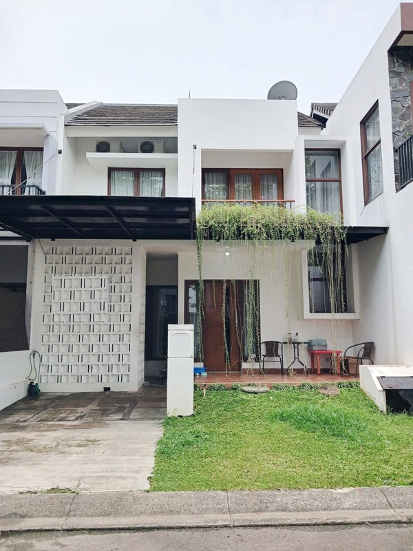 Rumah Minimalis, Bagus, dalam Cluster di Bintaro Sektor 9