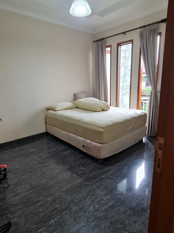 Rumah Siap Huni dan Terawat di Bintaro Jaya Sektor  2