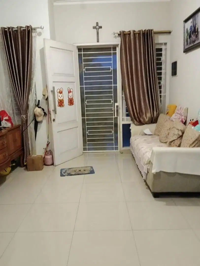 Termurah. Rumah Modern cluster Trimezia, Gading Serpong