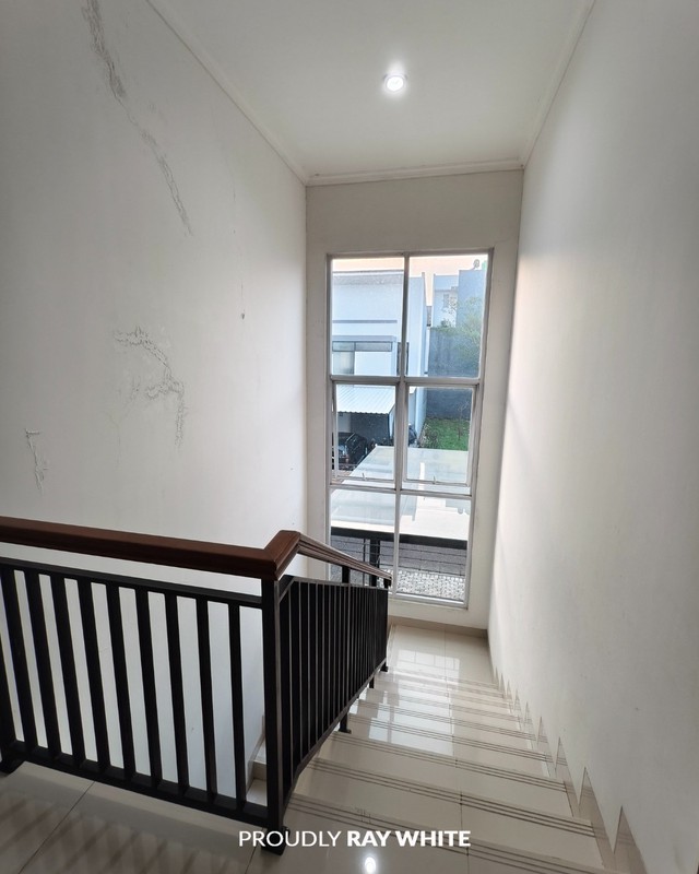 Rumah Hoek Badan di ICON COSMO BSD City, ready untuk cat lovers