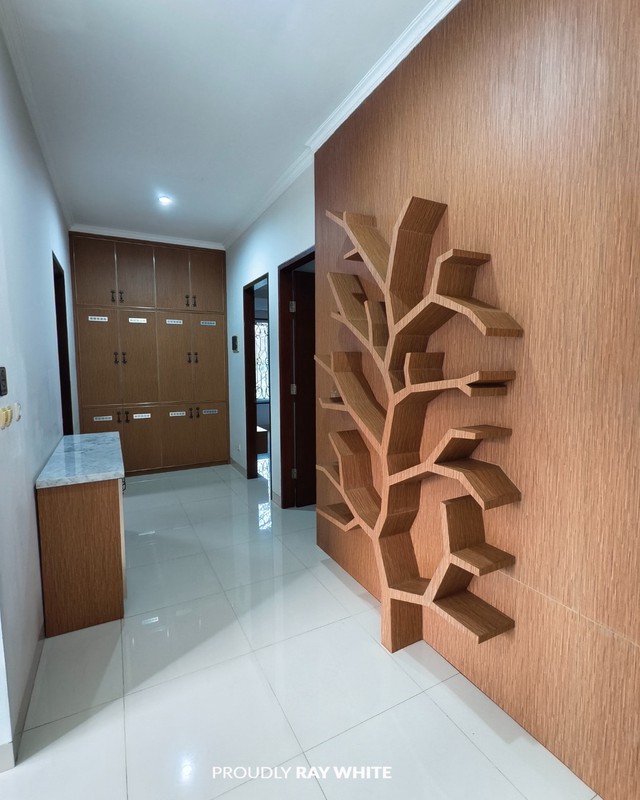 Rumah Hoek Badan di ICON COSMO BSD City, ready untuk cat lovers