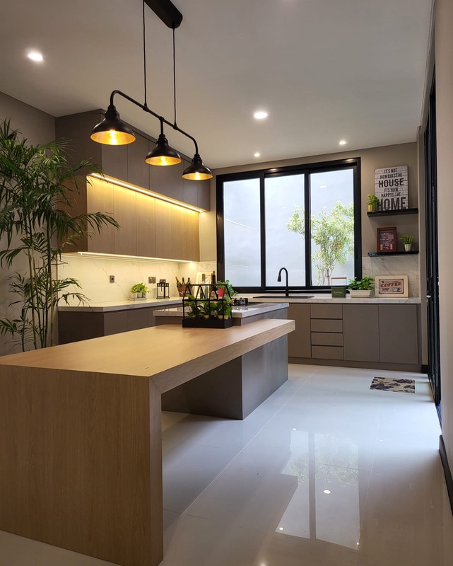 Rumah baru di BSD City, dekat Pintu Tol dan stasiun kereta Rawabuntu siap huni banget