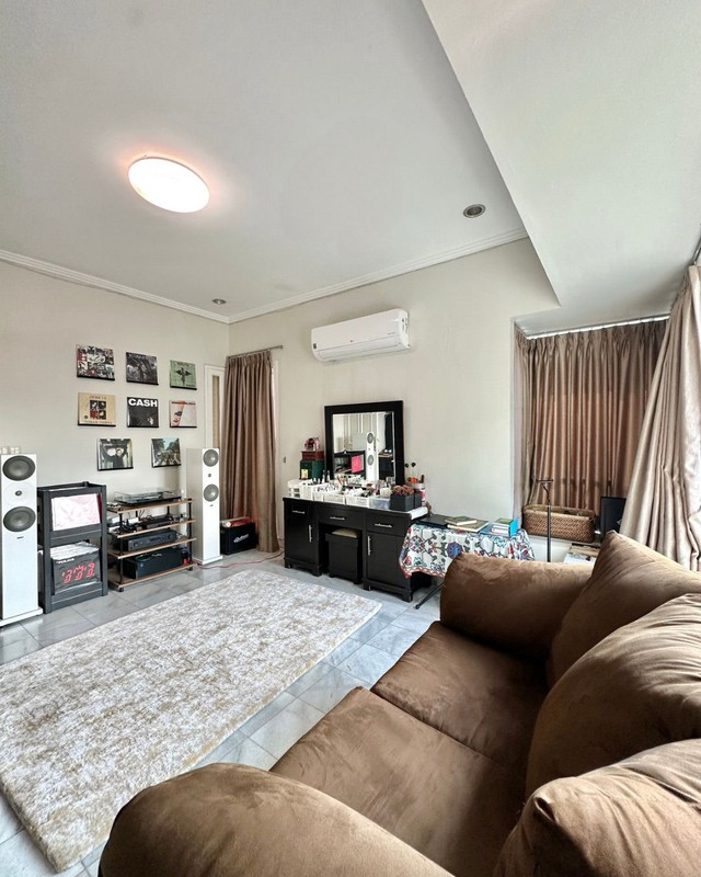 Rumah MInimalis di Pondok Pinang dekat dengan Pondok Indah Mall