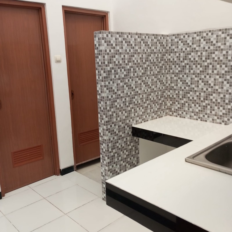 2 Milyar-an Dijual Rumah Baru Pakuwon Indah - Villa Valensia Surabaya Barat Bonus Semi Furnished Dekat Citraland, Pakuwon Mall, Darmo Permai
