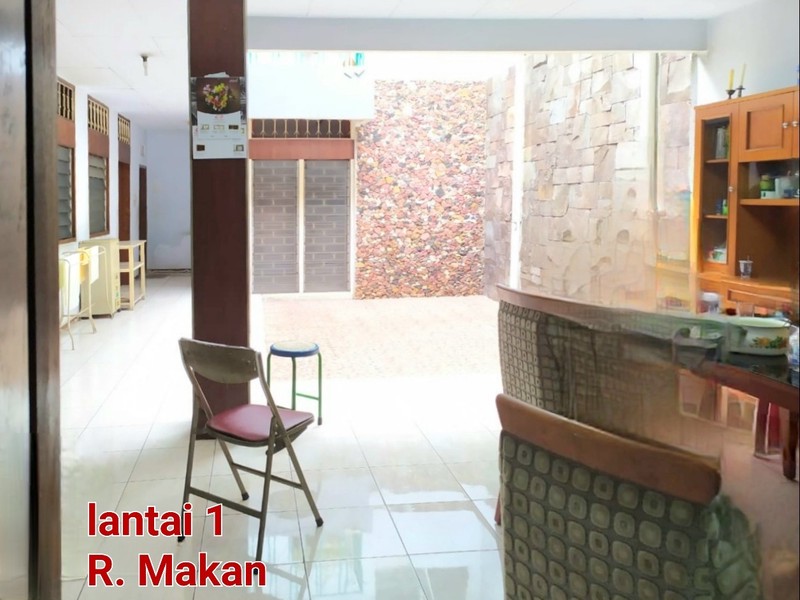 Rumah tua masih kokoh di Tanah Sereal Raya, Tambora. Bisa untuk hunian maupun usaha